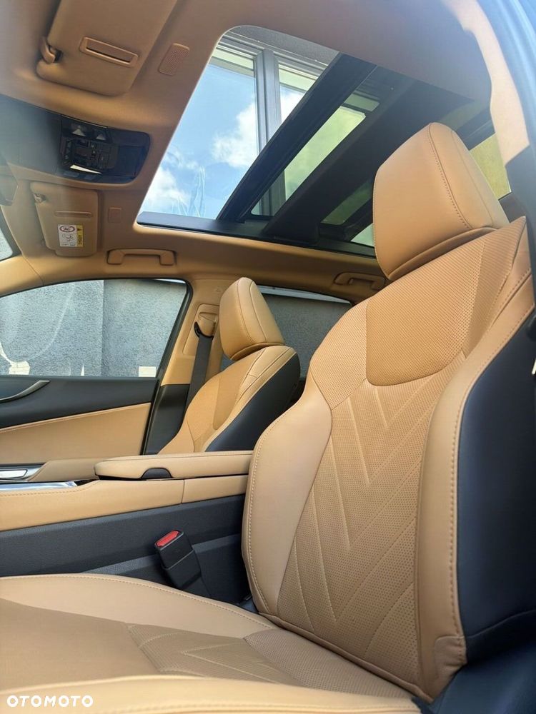 Lexus NX 350h Omotenashi AWD - 11
