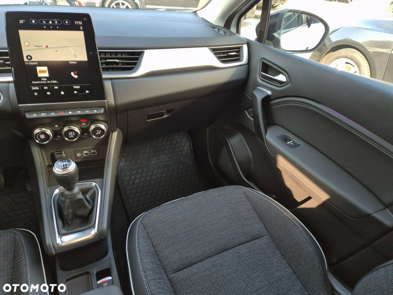 Renault Captur - 31