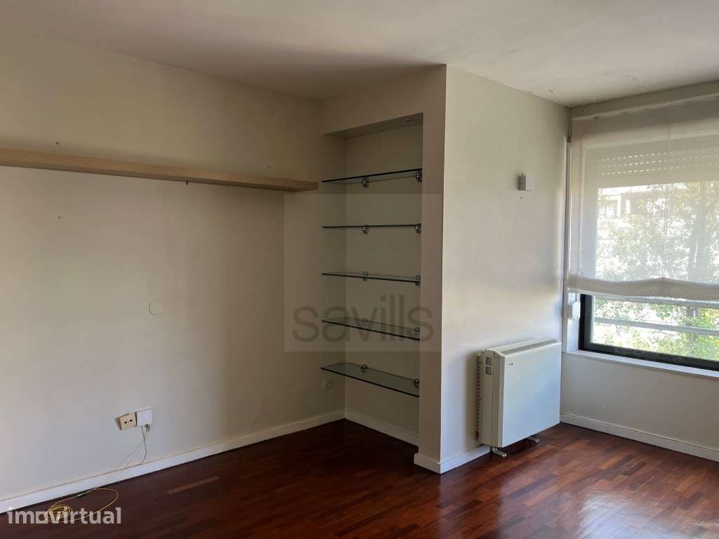 Amplo T2 em zona residencial, Porto - Grande imagem: 4/25