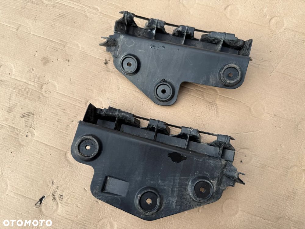 Ślizg mocowanie zderzaka tył tylnego Audi A3 8P lift 2010r 3d OE - 3