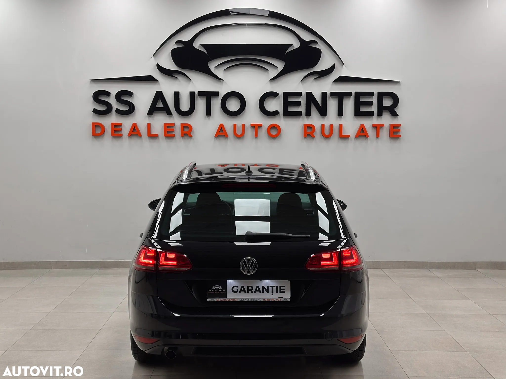 Volkswagen Golf 1.6 TDI BlueMotion Technology Lounge - 12