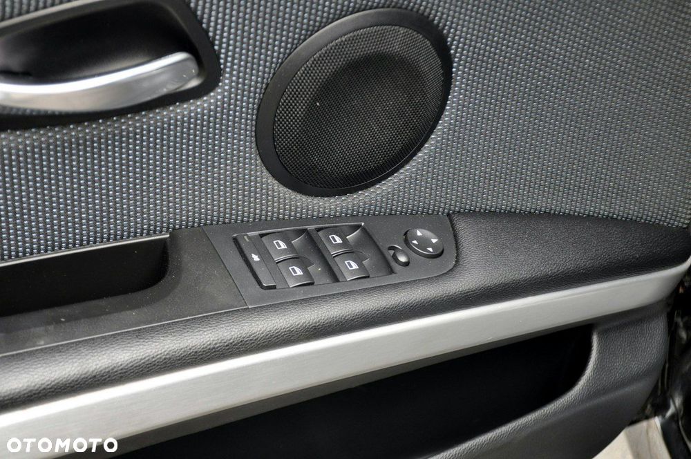 BMW Seria 3 - 38