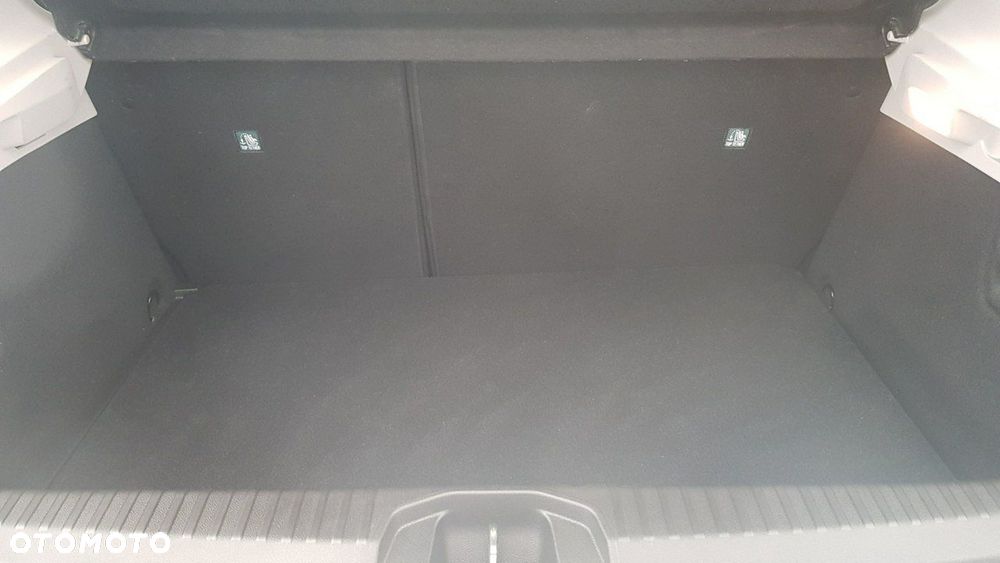 Renault Clio - 23