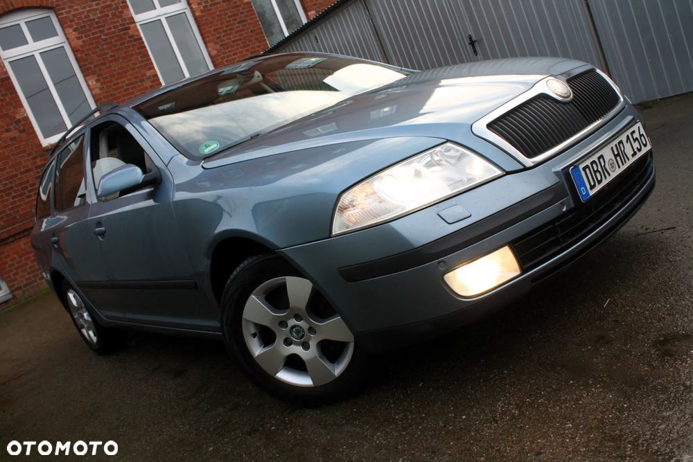 Skoda Octavia 2.0 TDI DPF DSG Ambiente - 1