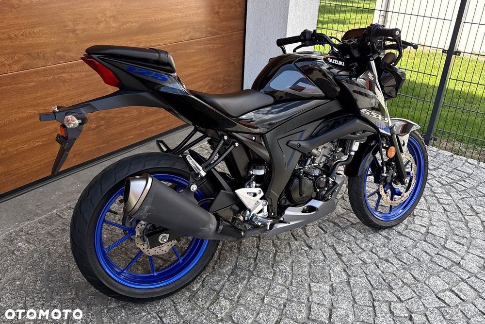 Suzuki GSX - 3