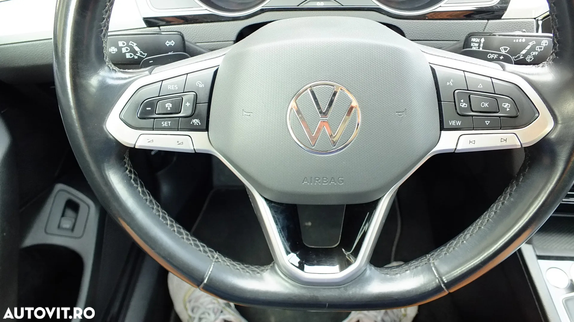 Volkswagen Passat Variant 2.0 TDI DSG Comfortline - 11