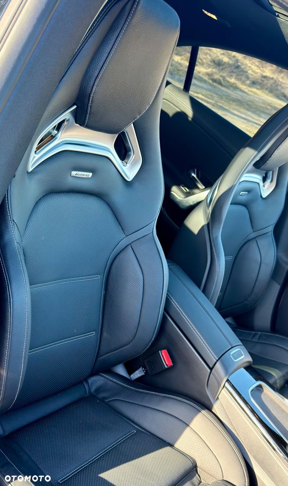 Mercedes-Benz CLA - 4