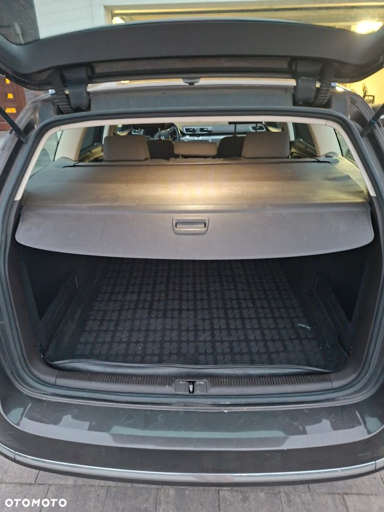 Volkswagen Passat 2.0 TDI Comfortline R-Style DSG - 13