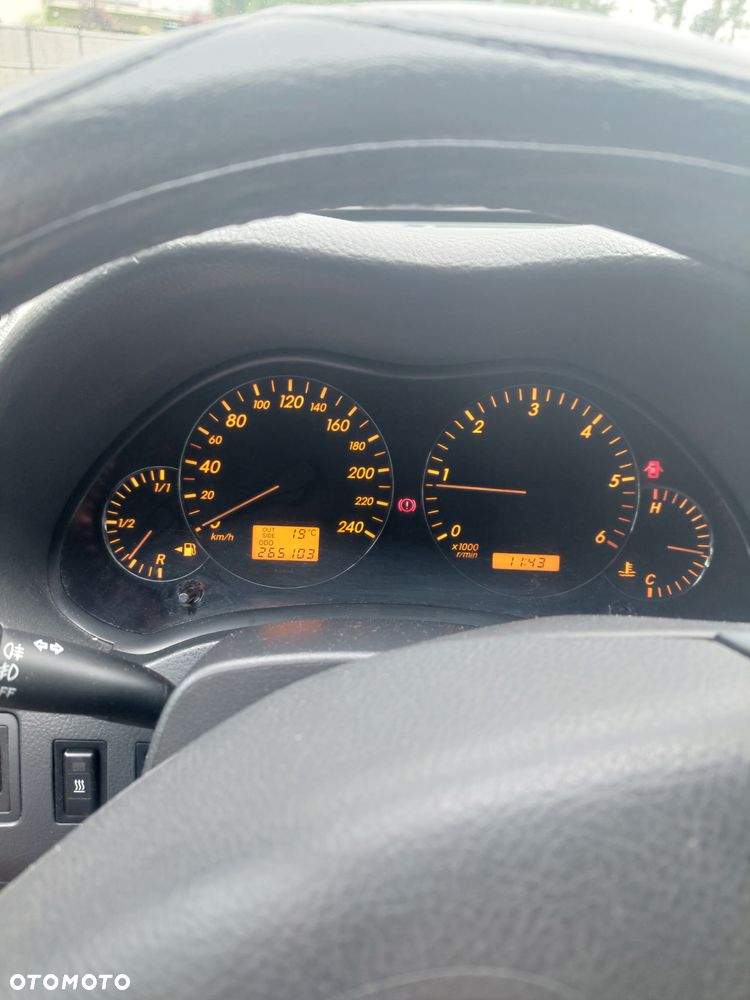 Toyota Avensis 2.0 D-4D High - 6
