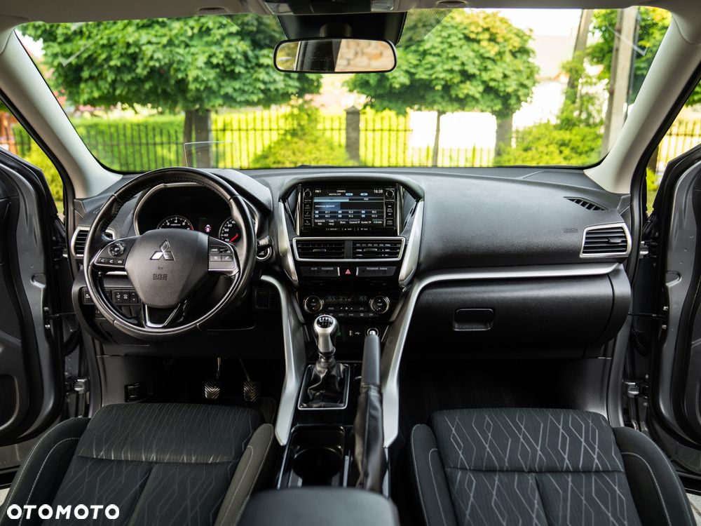 Mitsubishi Eclipse Cross 1.5 T Intense - 30