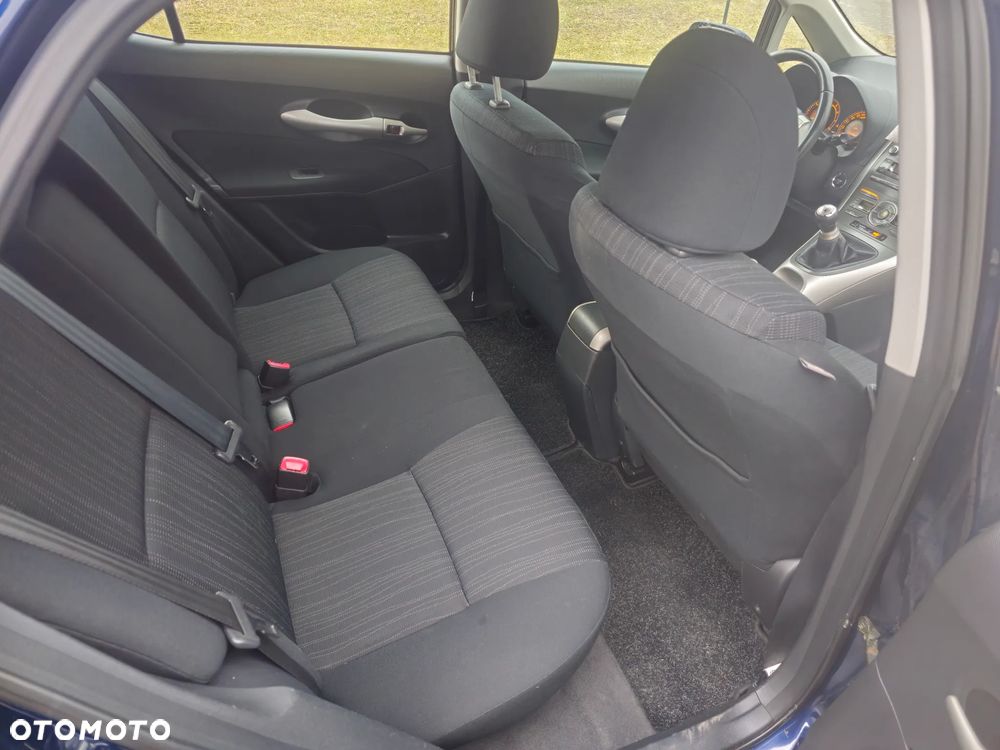 Toyota Auris 1.6 VVT-i Premium - 17