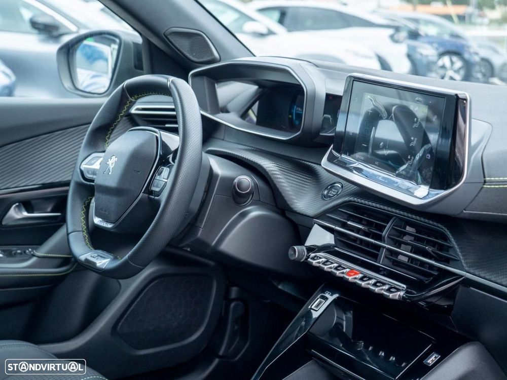 Peugeot e-2008 50 kWh GT - 18