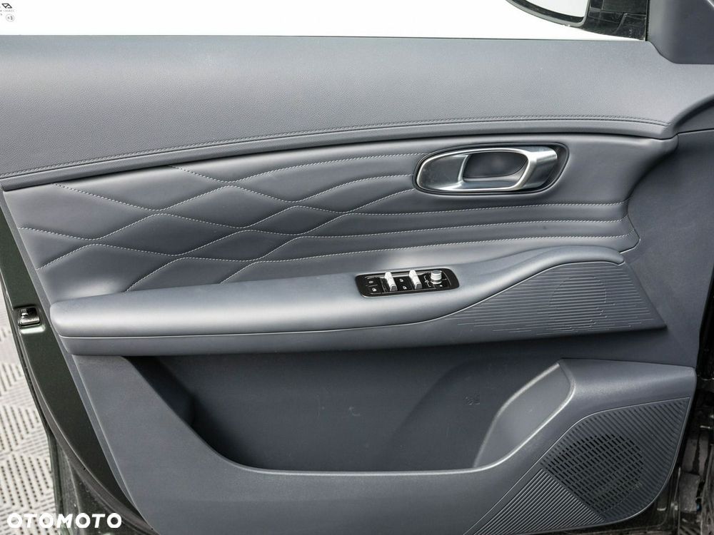 Geely Starray EM-i 1.5 PHEV Pro - 10