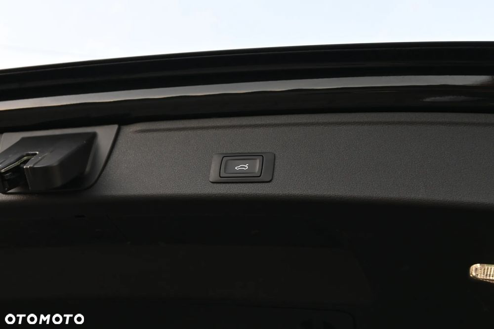 Audi A4 Avant - 32