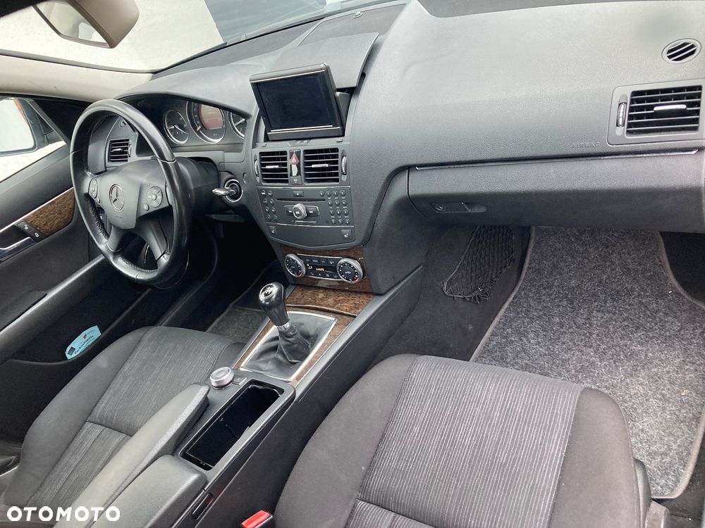 Mercedes-Benz Klasa C 200 Kompressor Elegance - 29