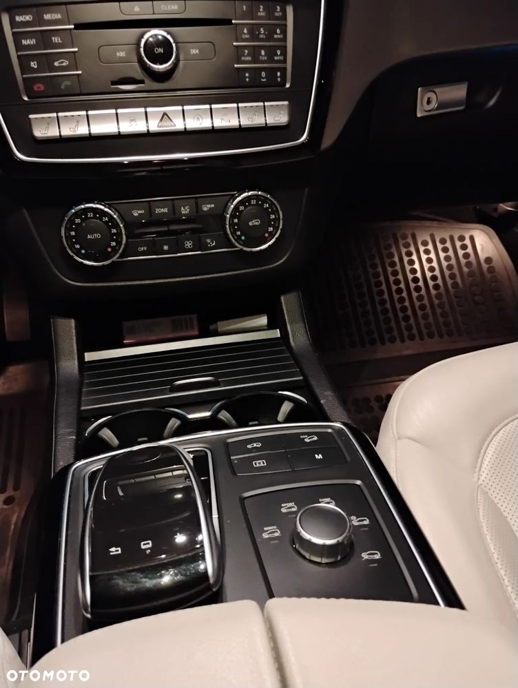 Mercedes-Benz GLE 350 d 4-Matic - 17