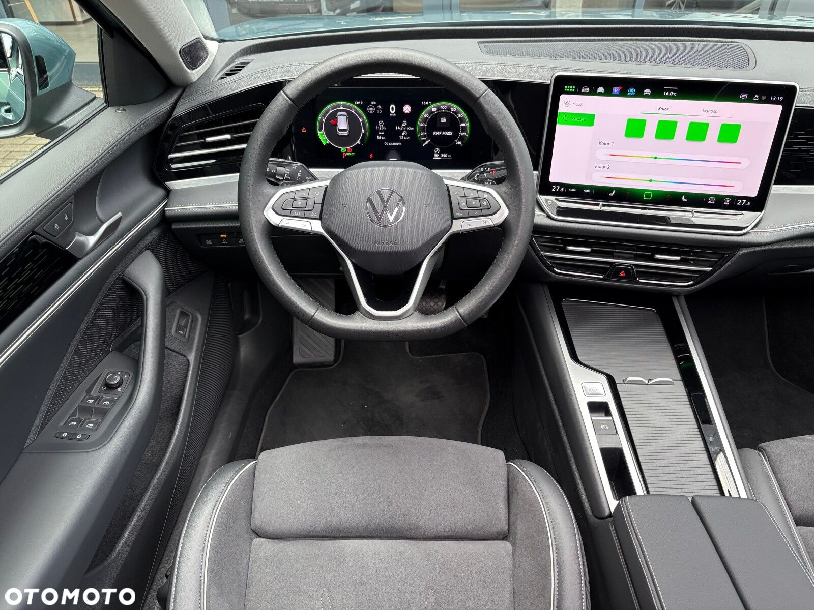 Volkswagen Passat - 11
