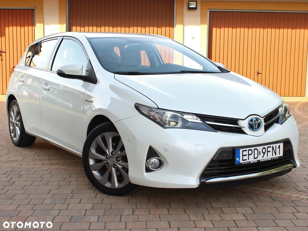 Toyota Auris 1.8 Executive - 3