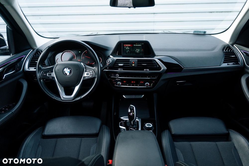 BMW X3 xDrive20i - 10