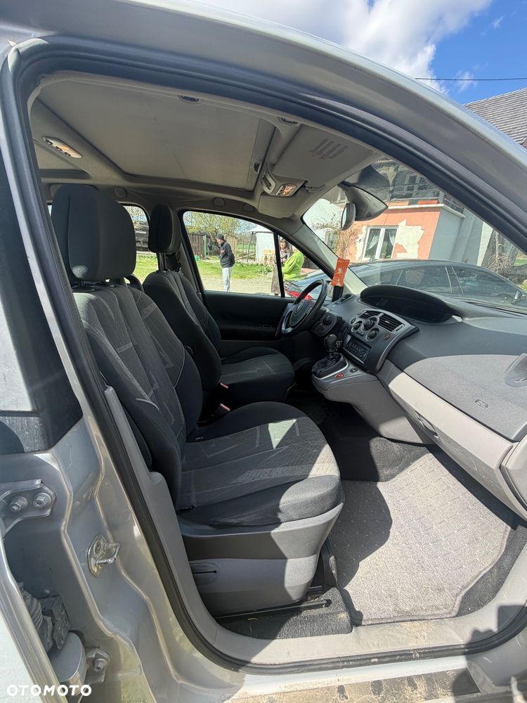 Renault Scenic 1.9 dCi Confort Privilege - 6