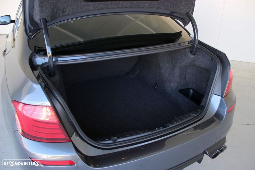 BMW 535 d xDrive Pack M Auto - 9