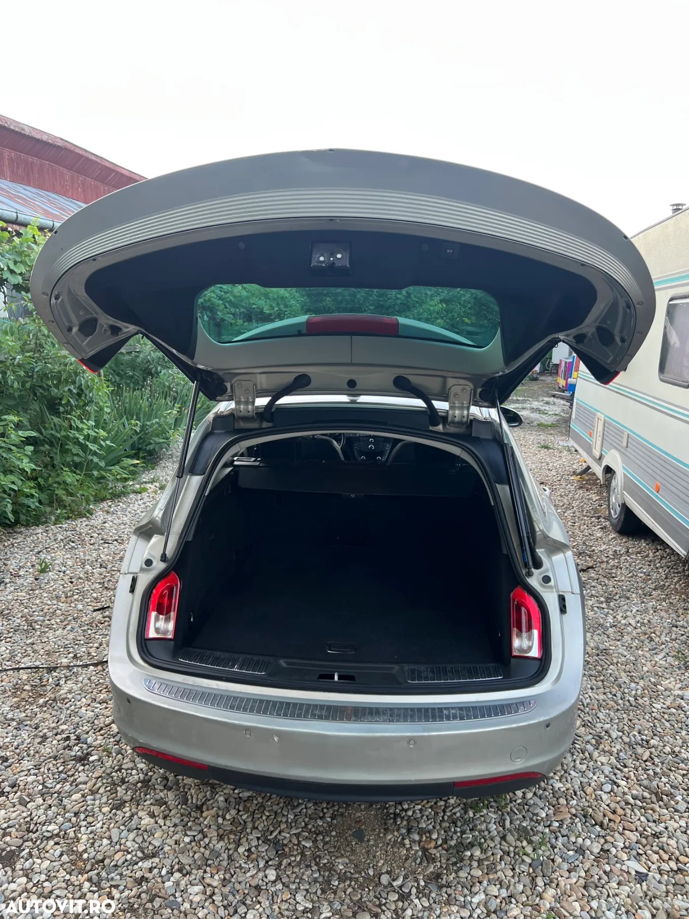 Opel Insignia 2.0 CDTI - 10