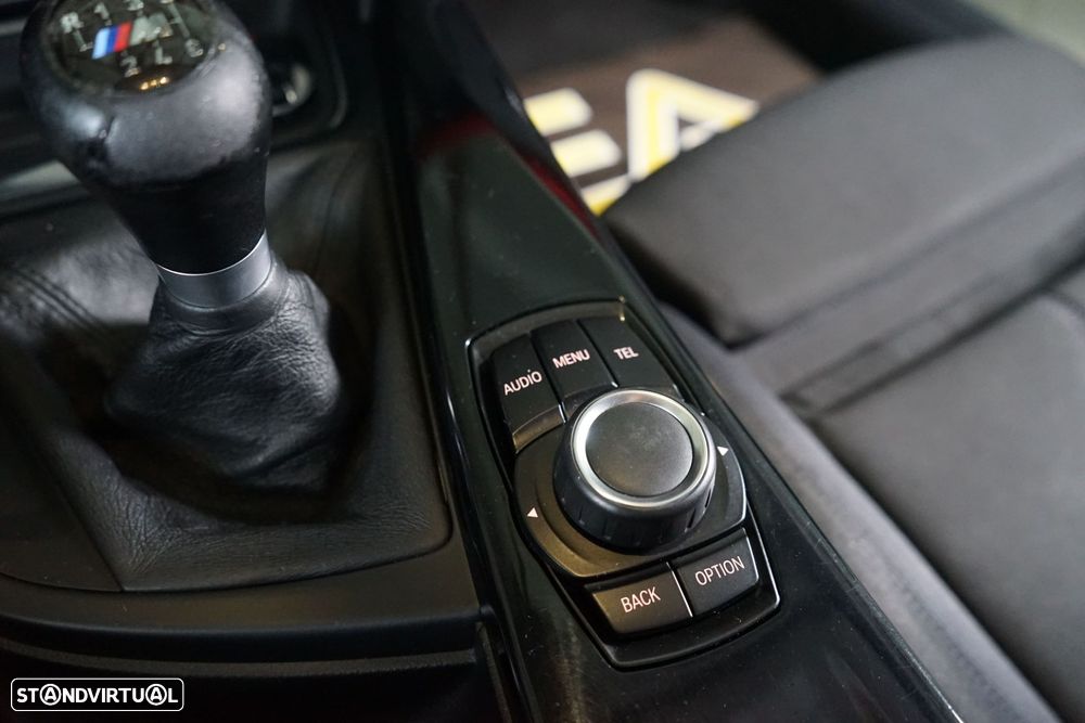 BMW 318 d Touring Line Sport - 29