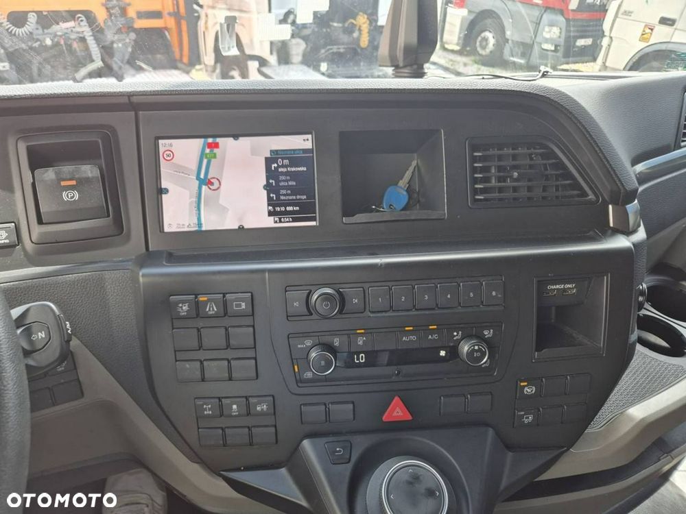 MAN Tgx - 27