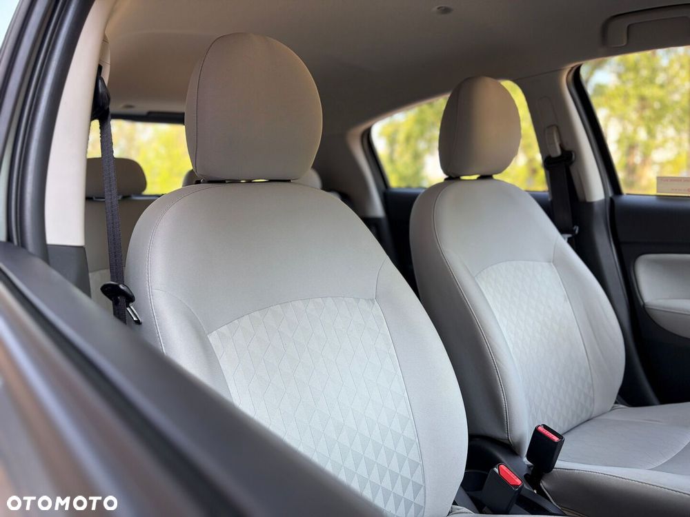 Mitsubishi Space Star 1.2 Intense CVT - 21