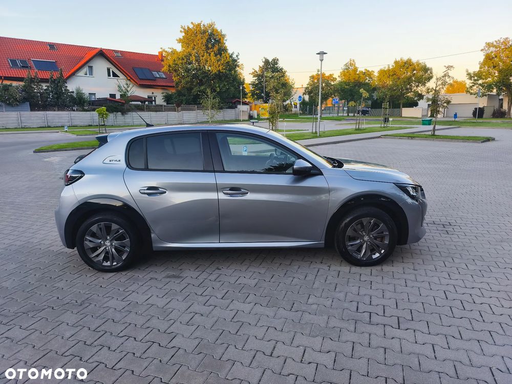 Peugeot 208 Elektromotor 136 E-Style - 26