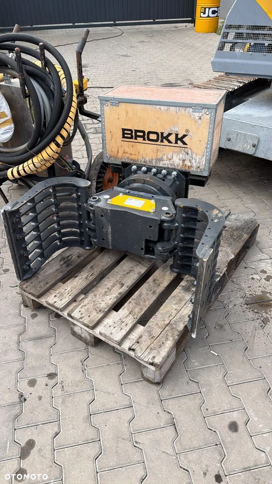 Inny Brokk 400 - 8