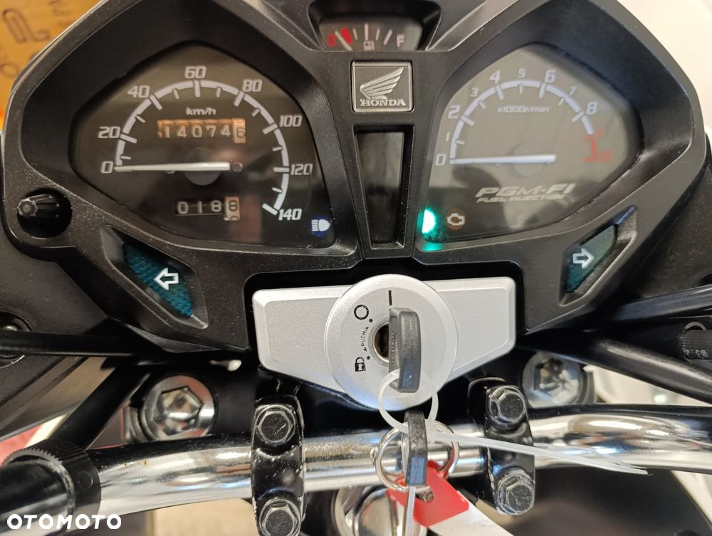 Honda CB - 8