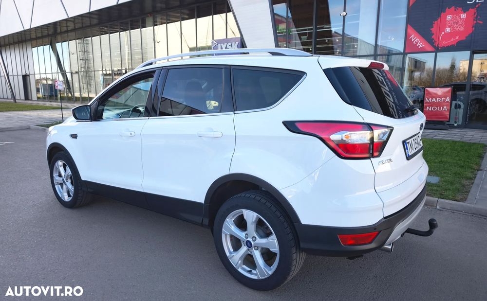 Ford Kuga 1.5 TDCi 2x4 Aut. Titanium - 9