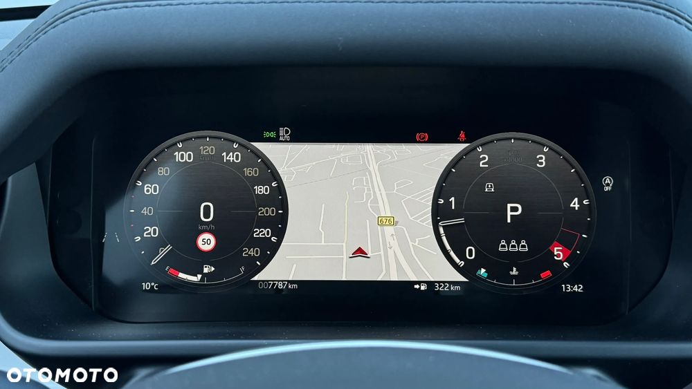 Land Rover Defender - 10