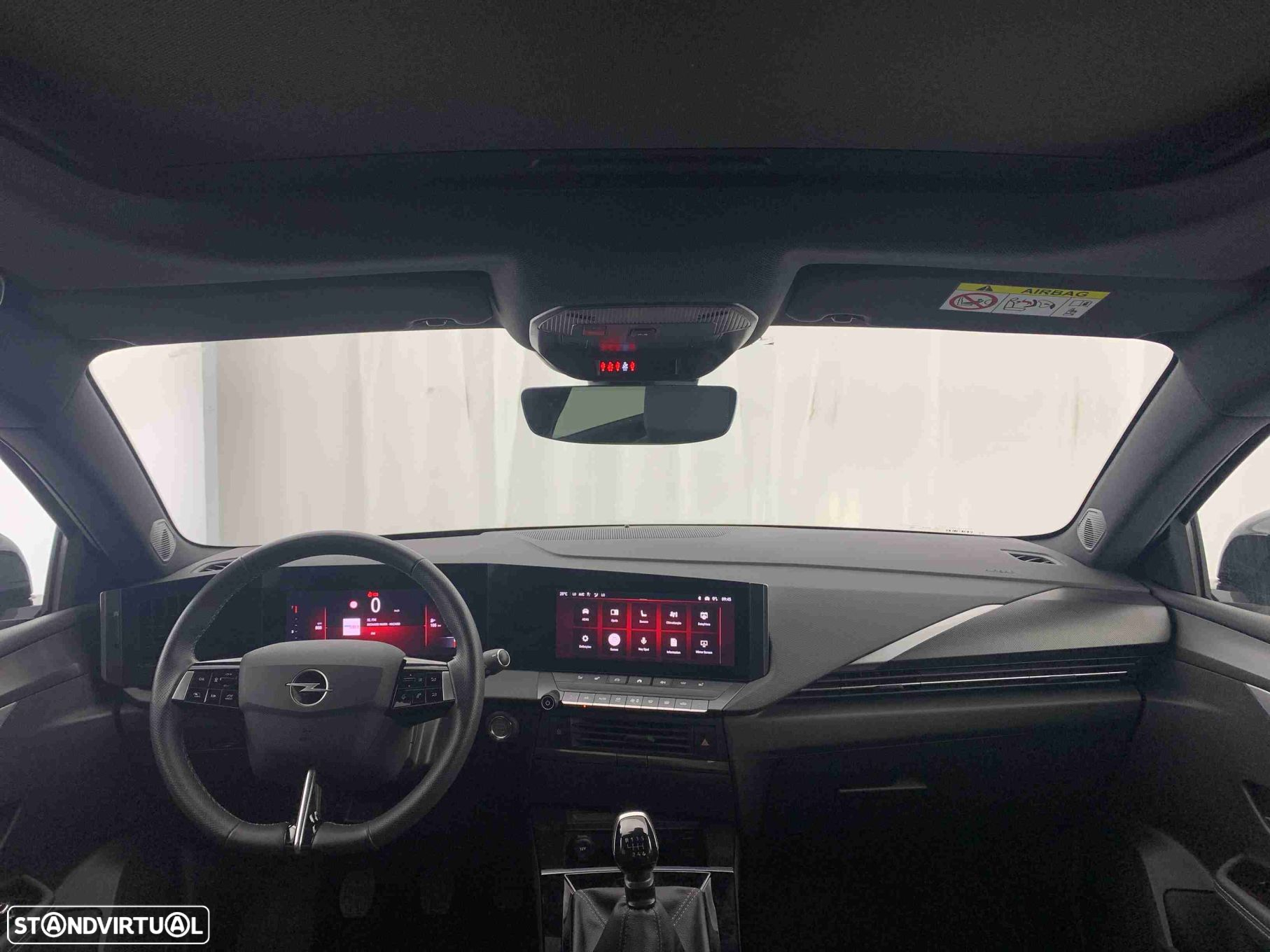 Opel Astra 1.2 T GS - 13
