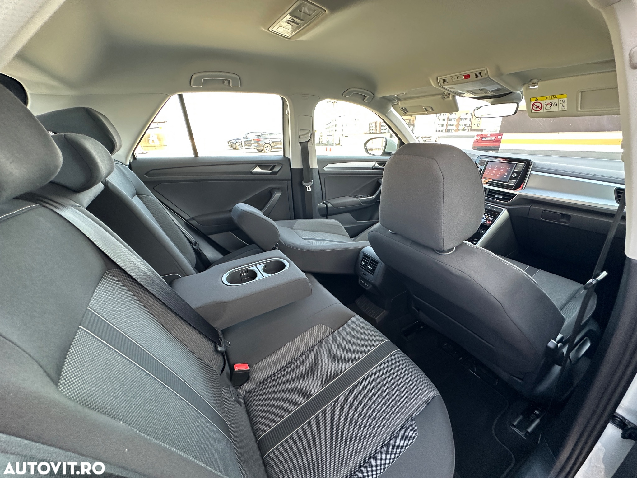 Volkswagen T-ROC 2.0 TDI SCR Style - 10