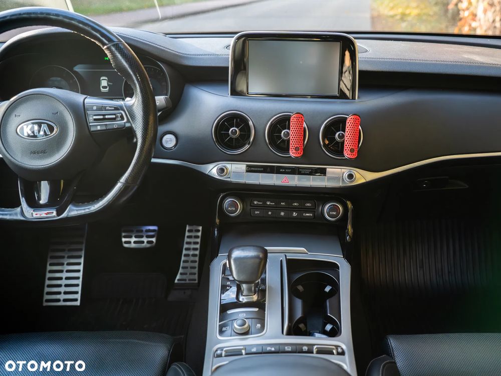 Kia Stinger 2.0 T-GDI GT Line - 13