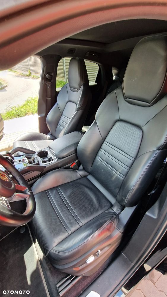 Porsche Cayenne - 12