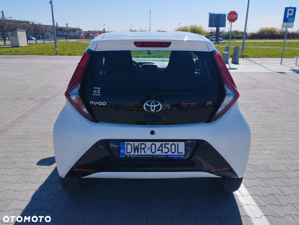 Toyota Aygo x-play - 4