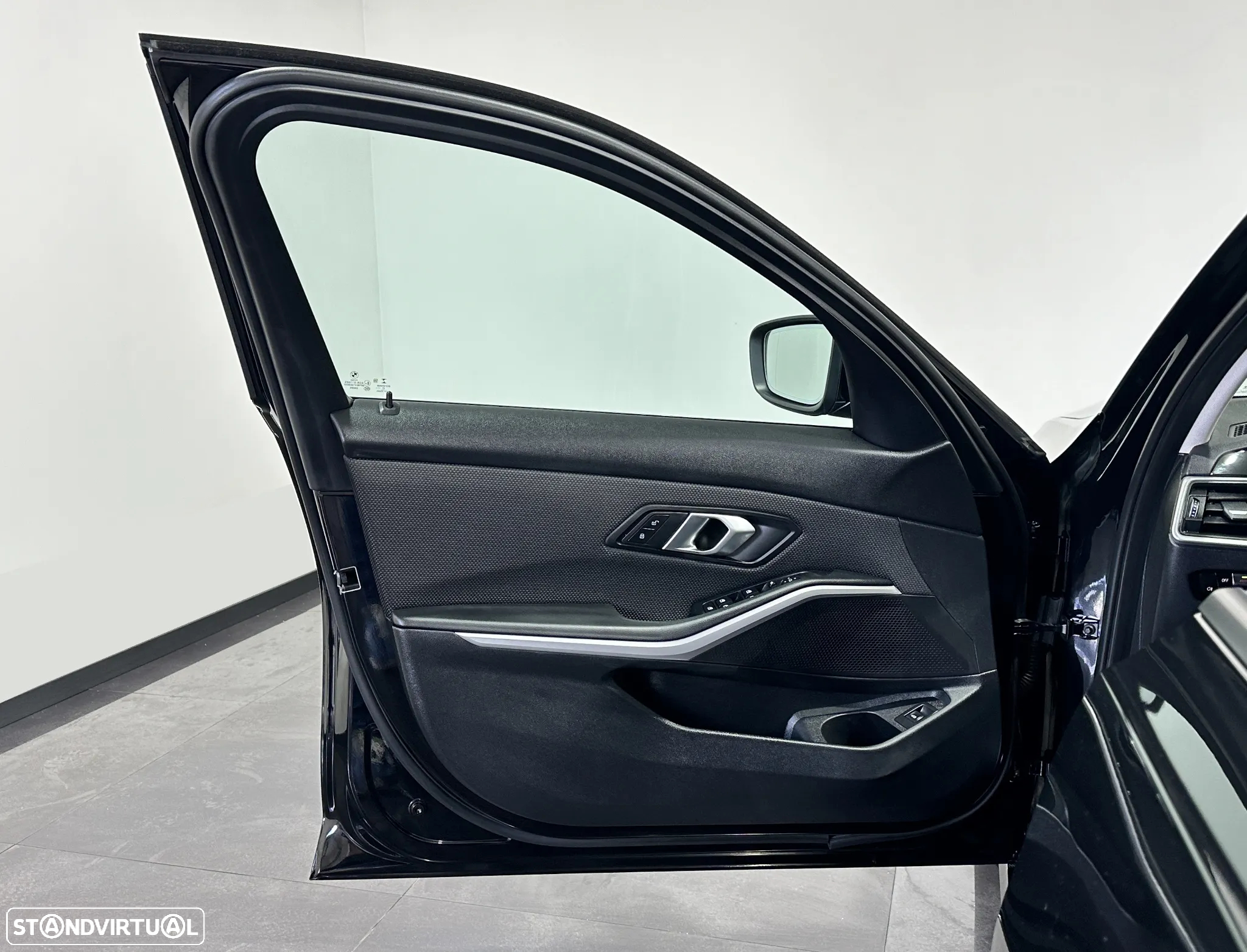 BMW 318 d Touring Line Luxury Auto - 17