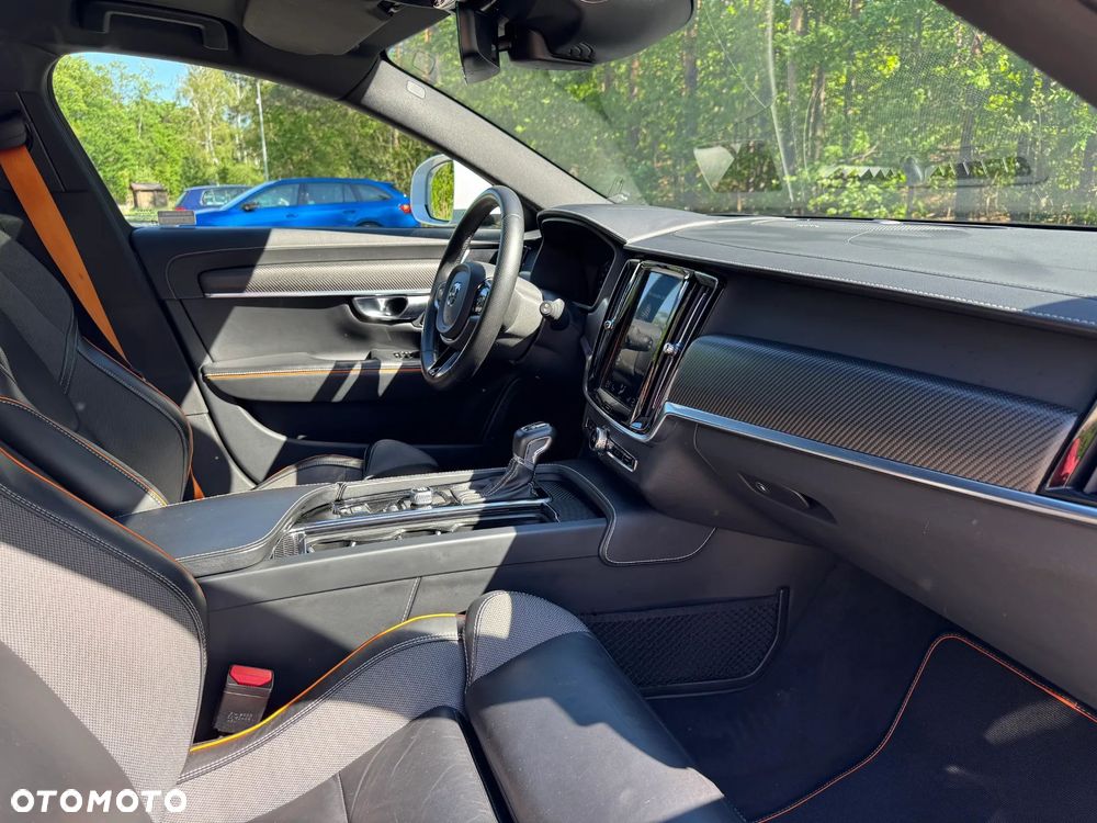 Volvo V90 Cross Country - 26