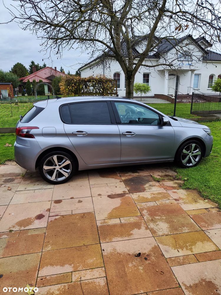 Peugeot 308 1.2 PureTech GPF Allure S&S - 4