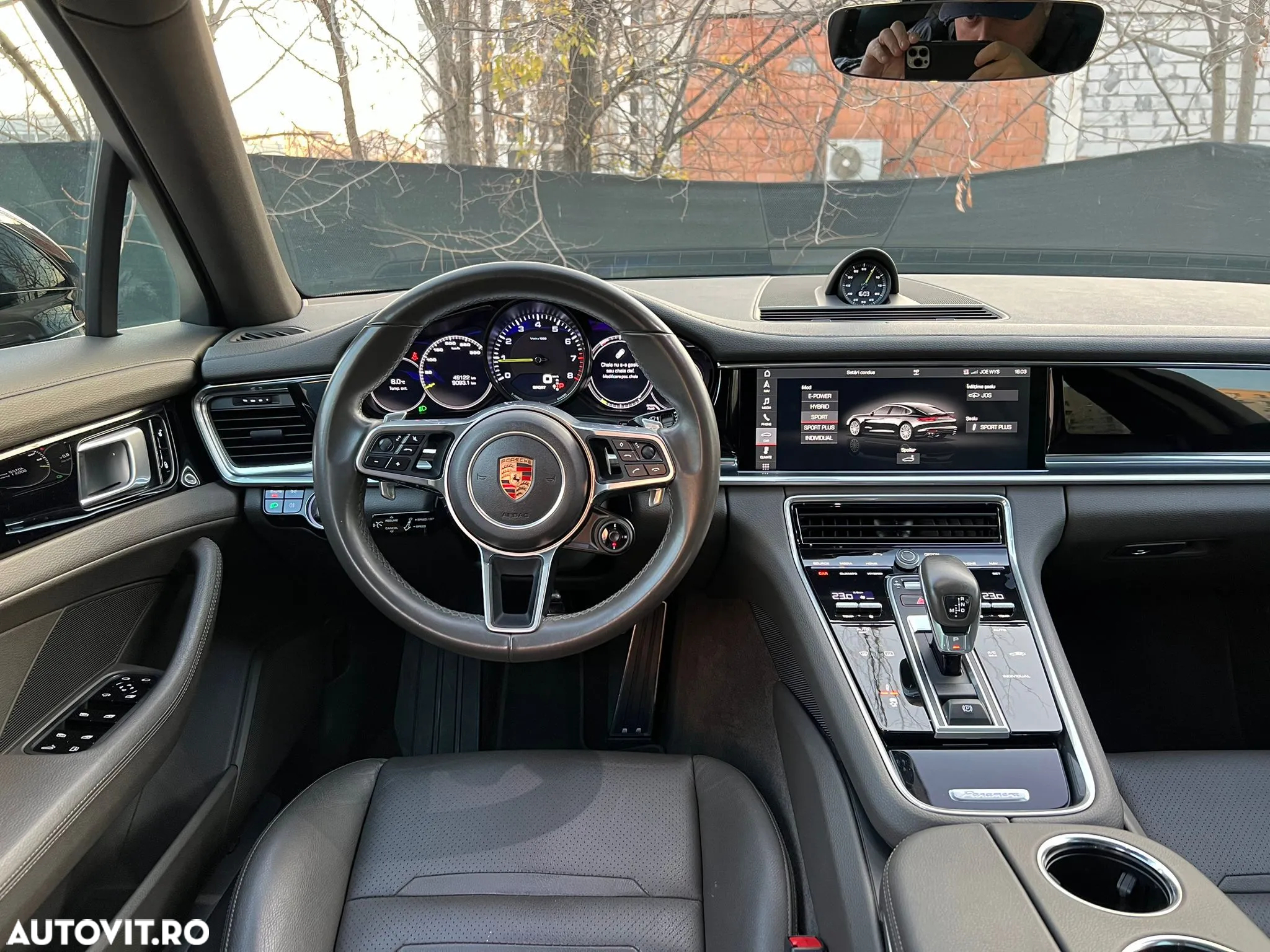 Porsche Panamera 4 E-Hybrid - 11
