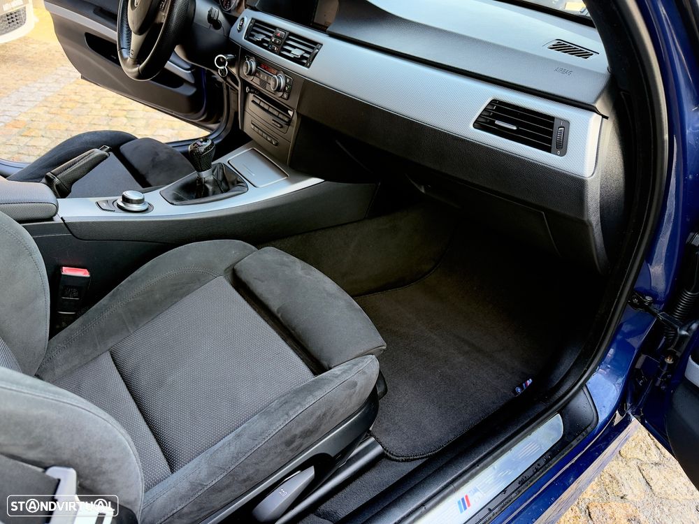 BMW 320 d Navigation Sport - 52