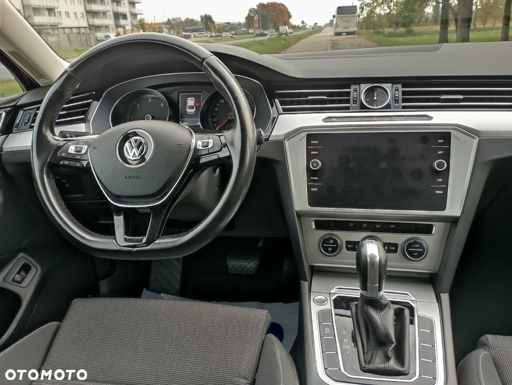 Volkswagen Passat 2.0 TDI (BlueMotion Technology) DSG Comfortline - 27