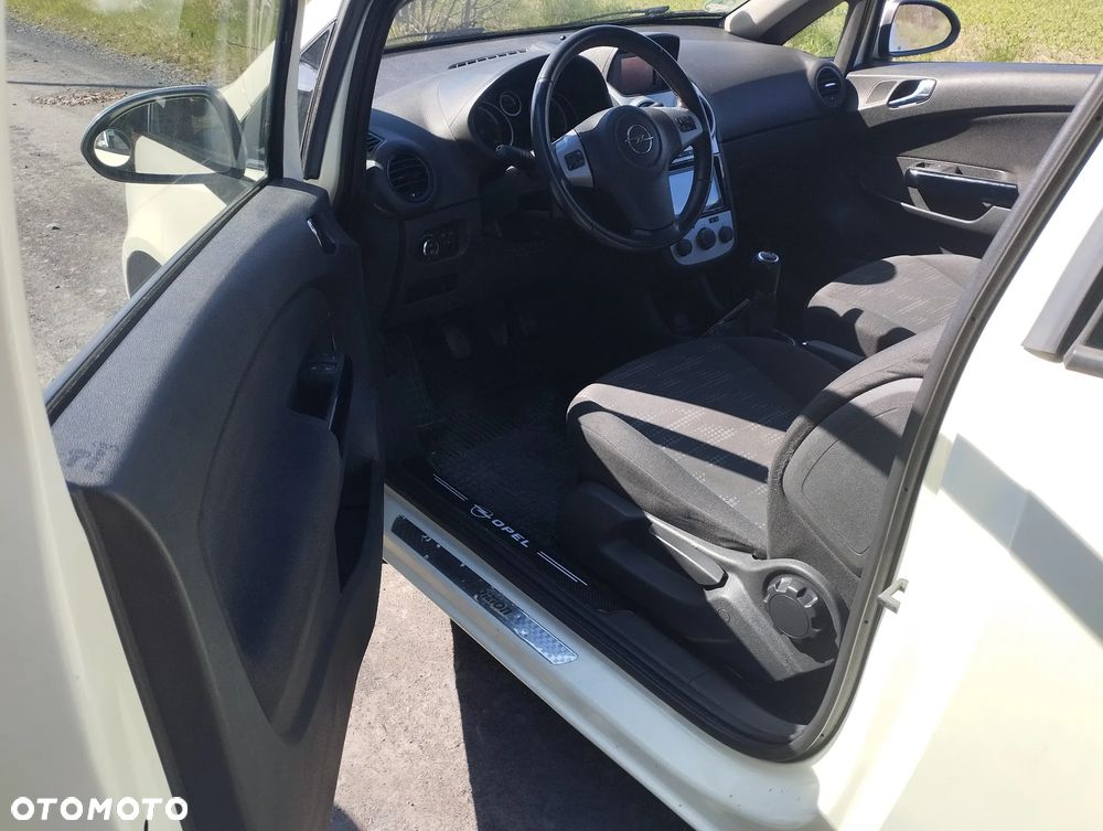 Opel Corsa - 2