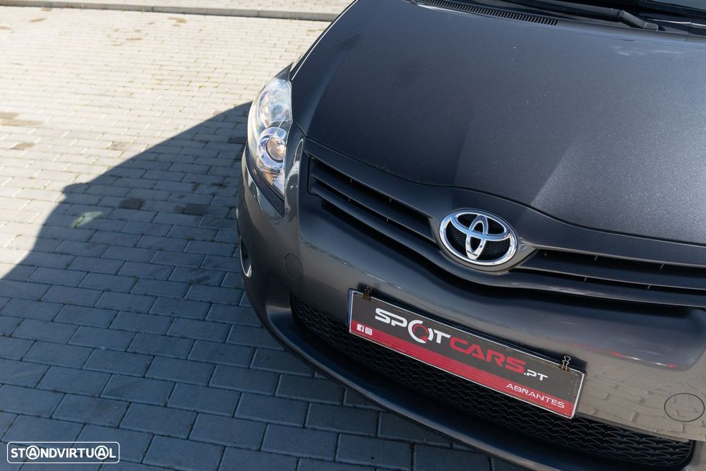 Toyota Auris 1.4 D-4D Comfort - 4