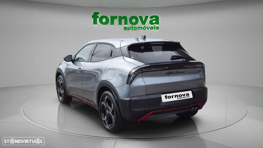 Alfa Romeo Junior 1.2 Sport Speciale eDCT6 - 4