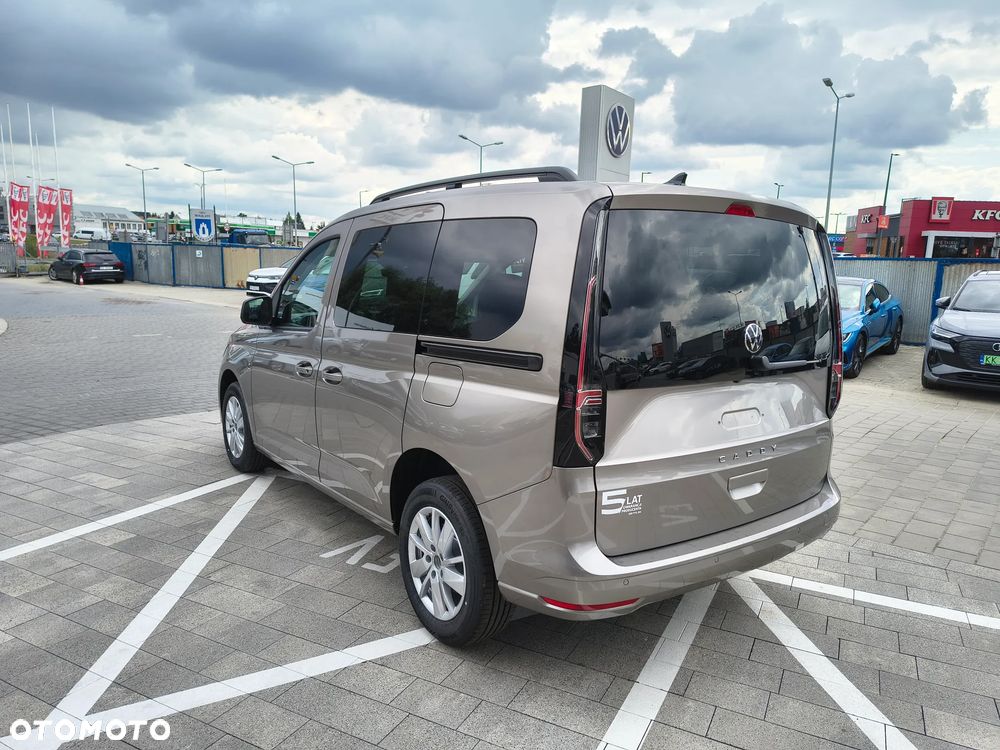 Volkswagen Caddy Maxi 1.5 TSI DSG - 4