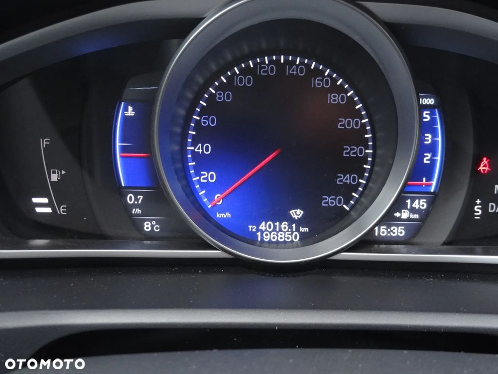 Volvo V40 D3 Geartronic RDesign - 27